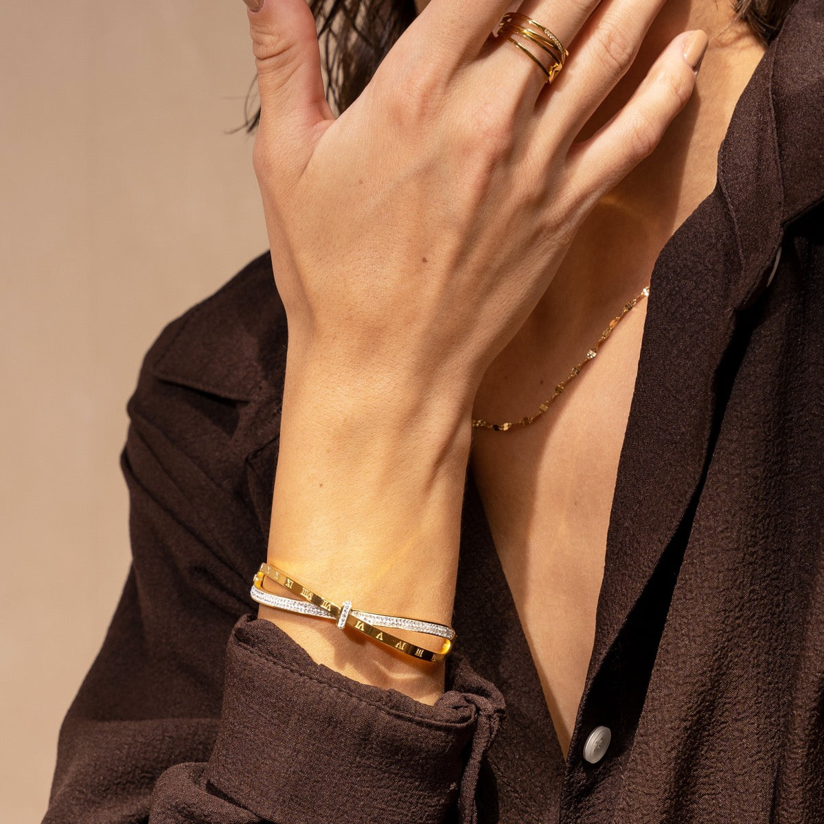 Bracelets with Discreet Elegance
